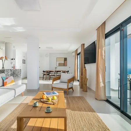 Presidential 350m2 Bellavista On One Level,private Spa&heated Pool Apartment
